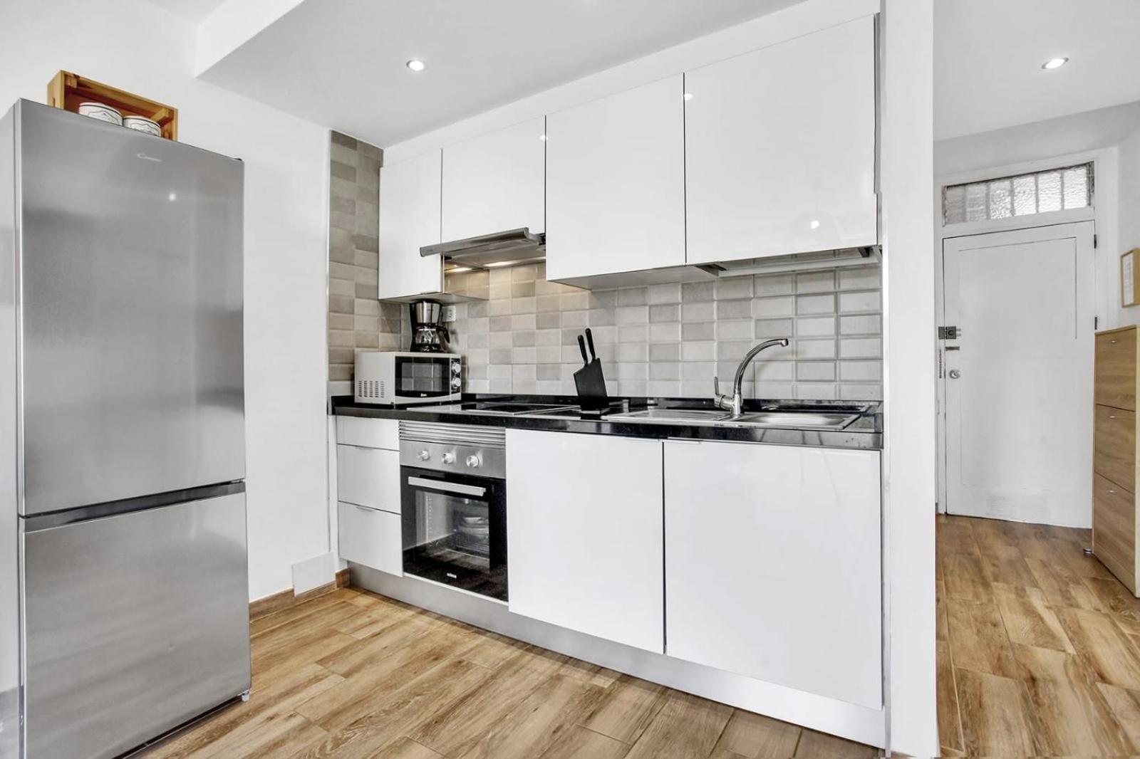 Modern In Playa De Americas Apartament *